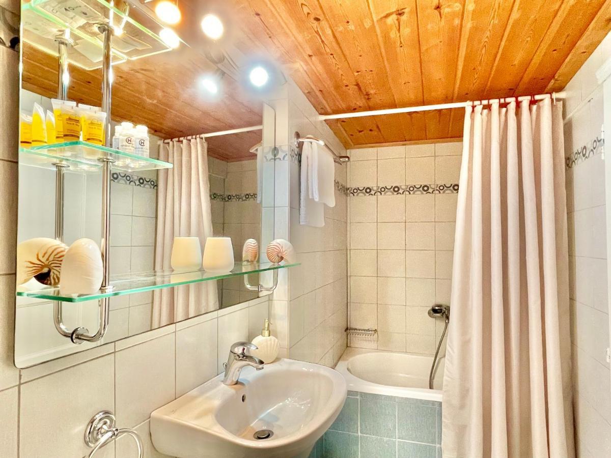 Apartament Nikolakis, Seafront - Harbor View Simi Zewnętrze zdjęcie