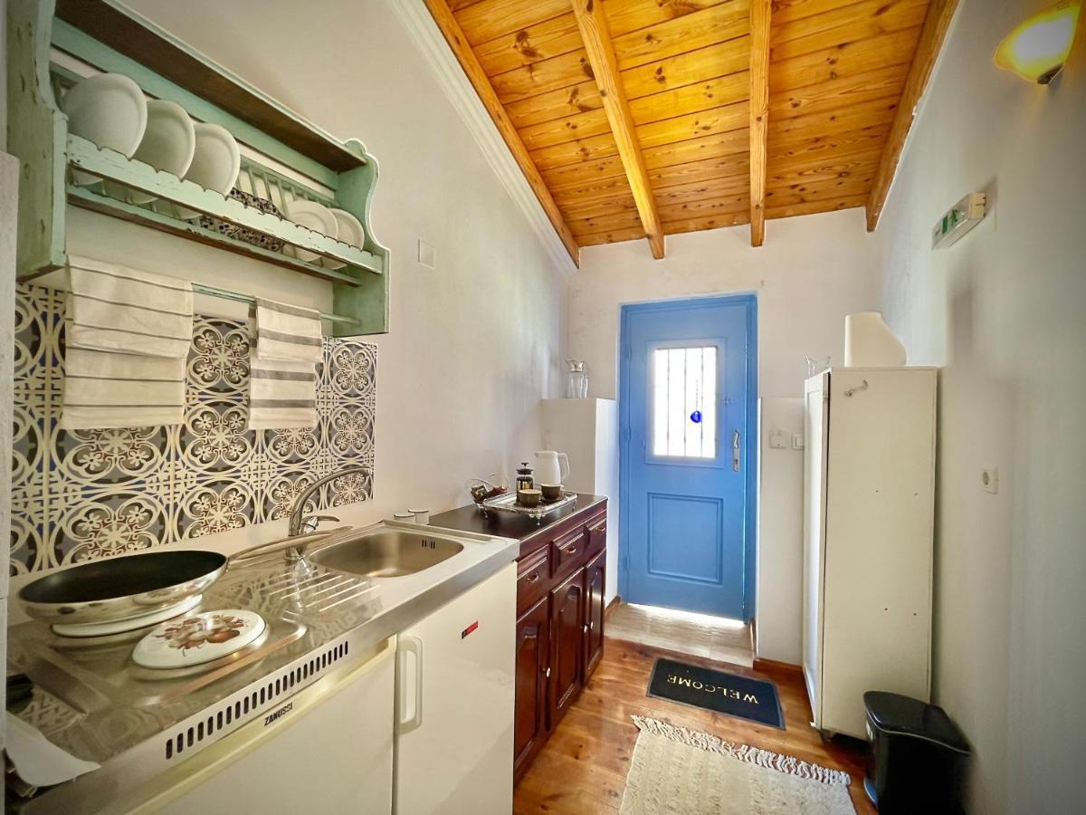 Apartament Nikolakis, Seafront - Harbor View Simi Zewnętrze zdjęcie